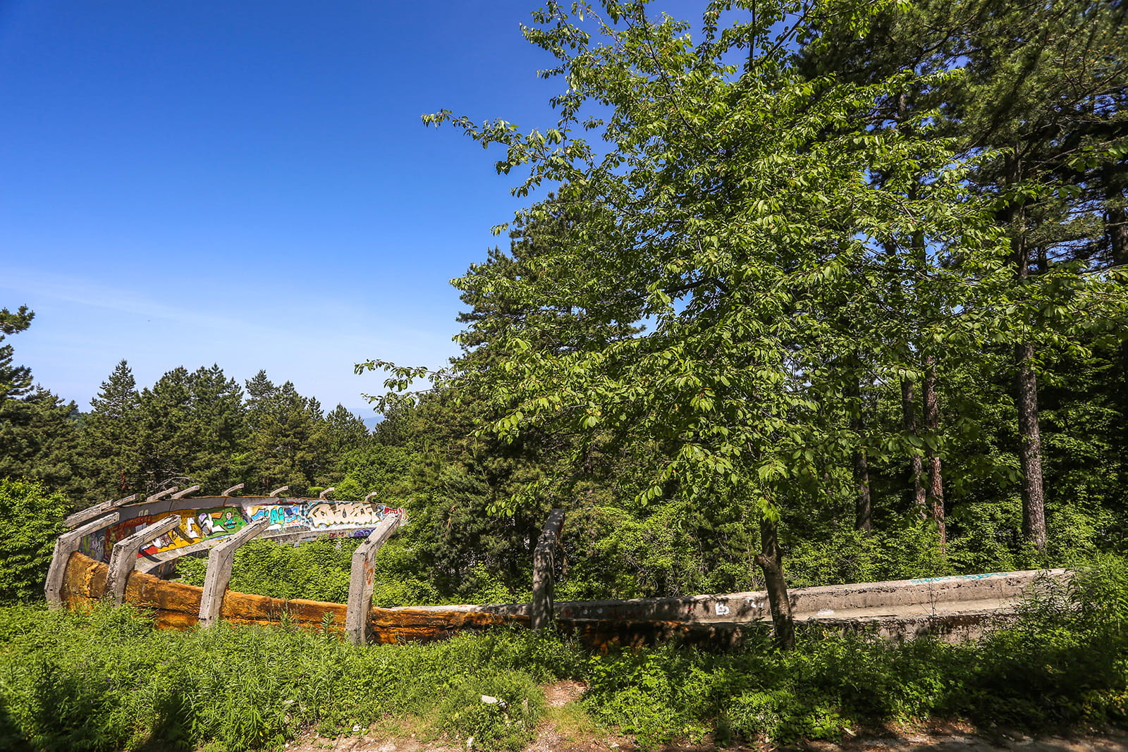 1084-bobsled-track-07-1782653335.jpg