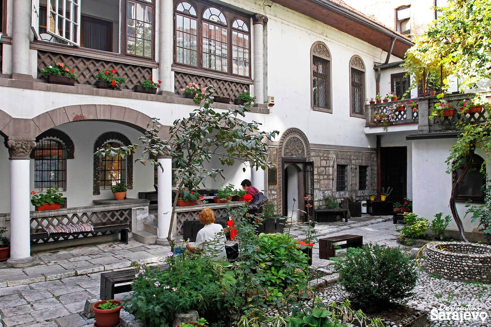 130-muzej-knjizevnosti-i-pozorisne-umjetnosti-i-galerija-mak-by-dzenat-drekov-64-1585741387.jpg