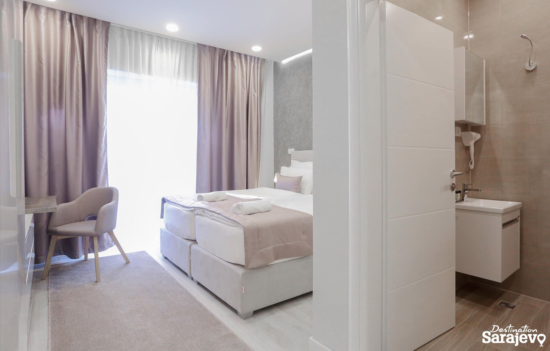 1364-platinum-rooms18-1582891677.jpg
