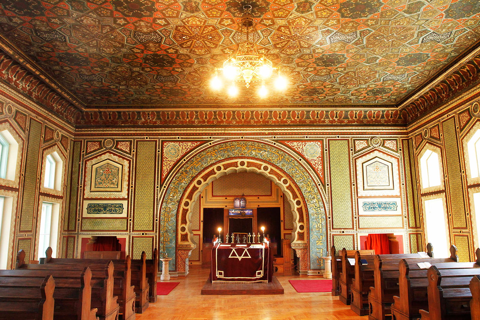 137-ashkenazi-synagogue-10-1782641102.jpg