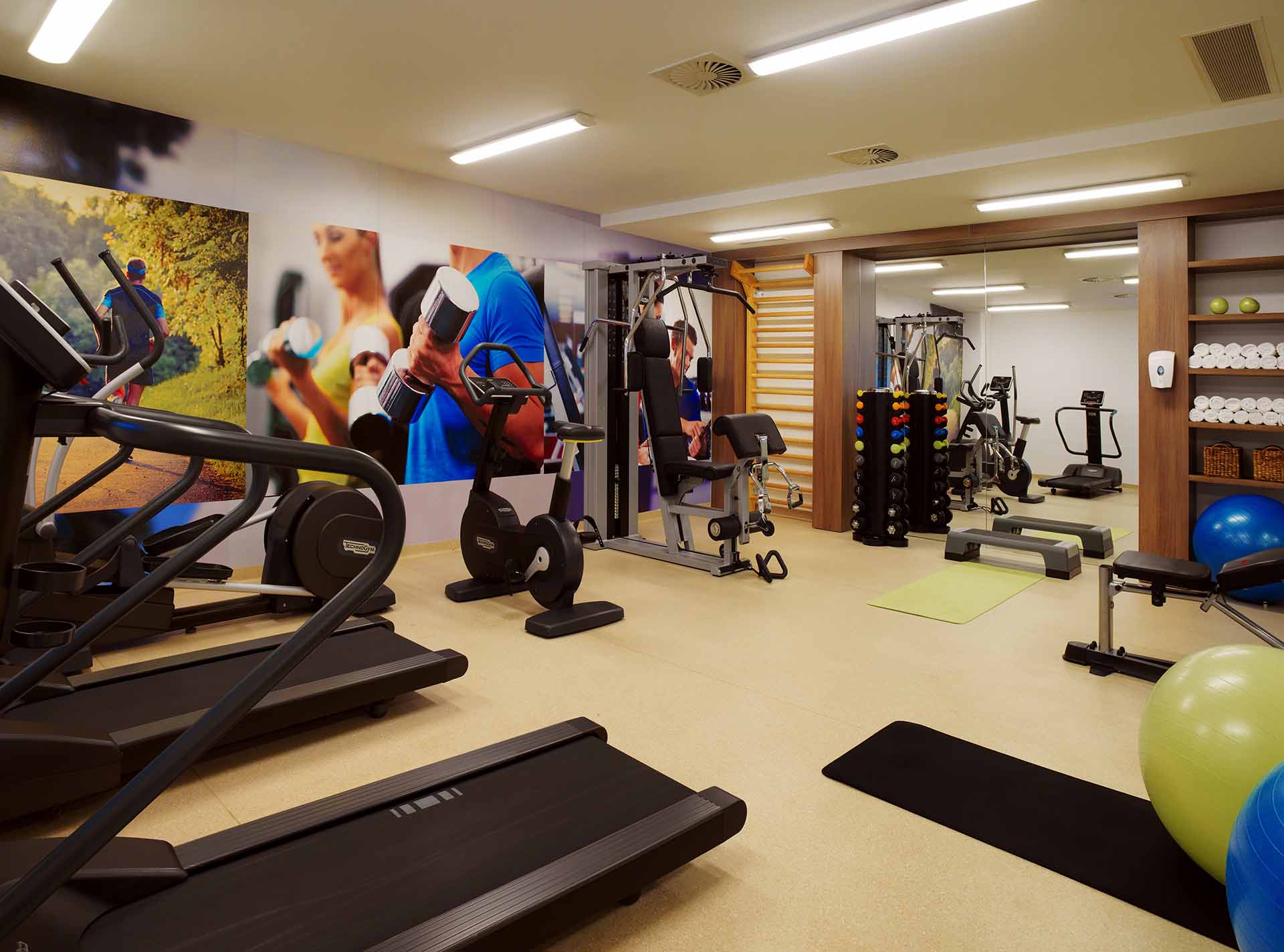420-ri-sjjri-fitness-1590052986.jpg