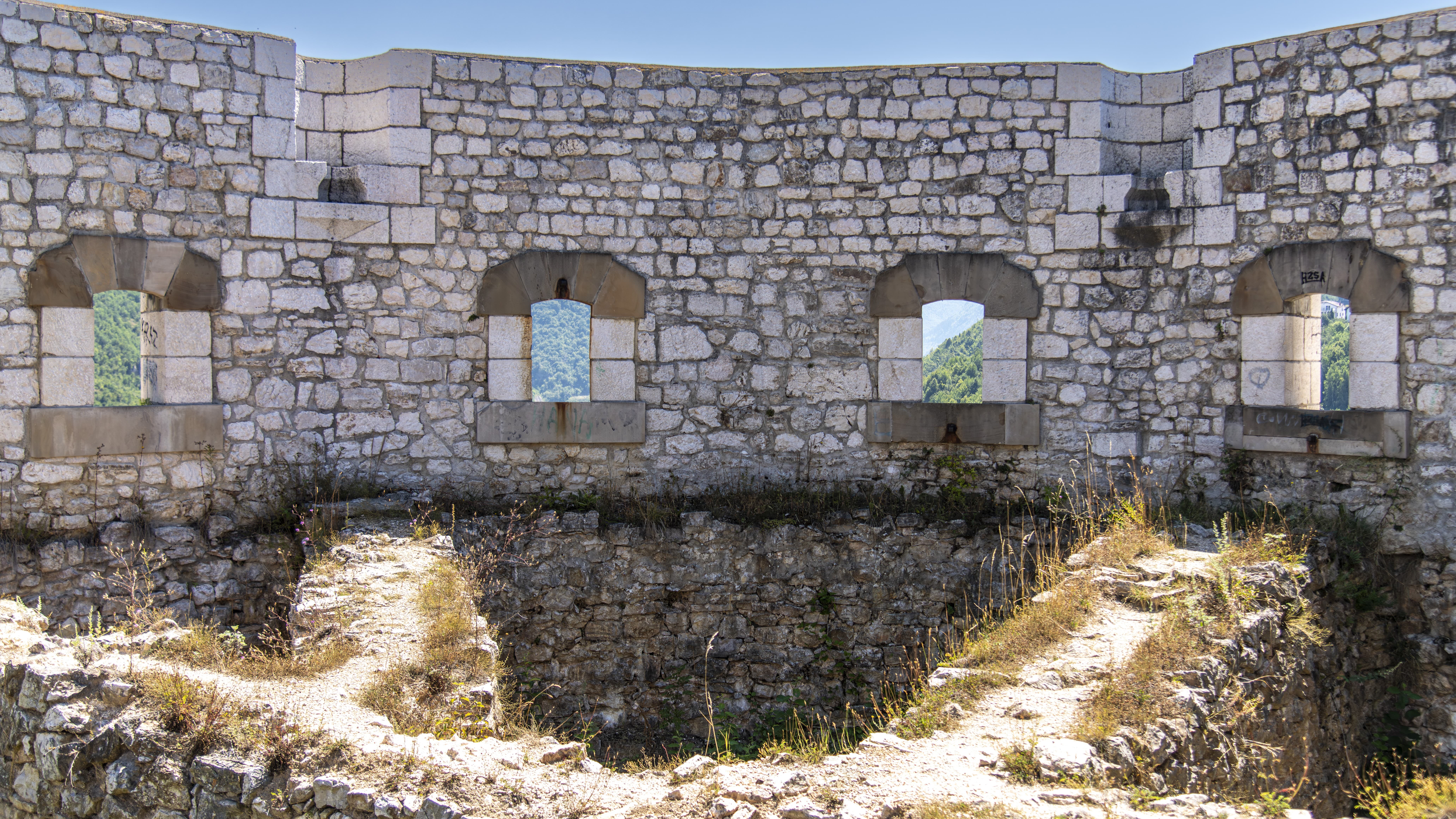 481-white-fortress-06-1785768058.jpg