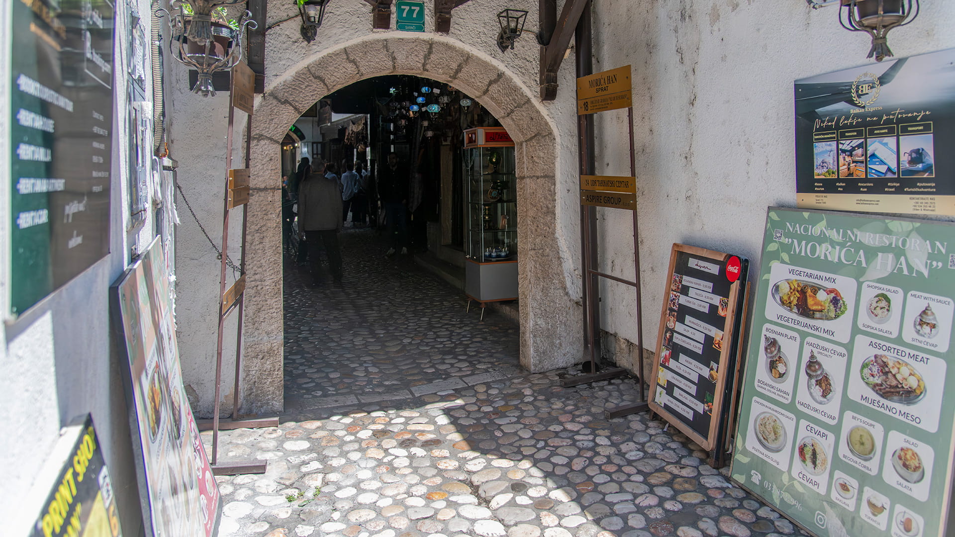 492-morica-han-01-1783955302.jpg