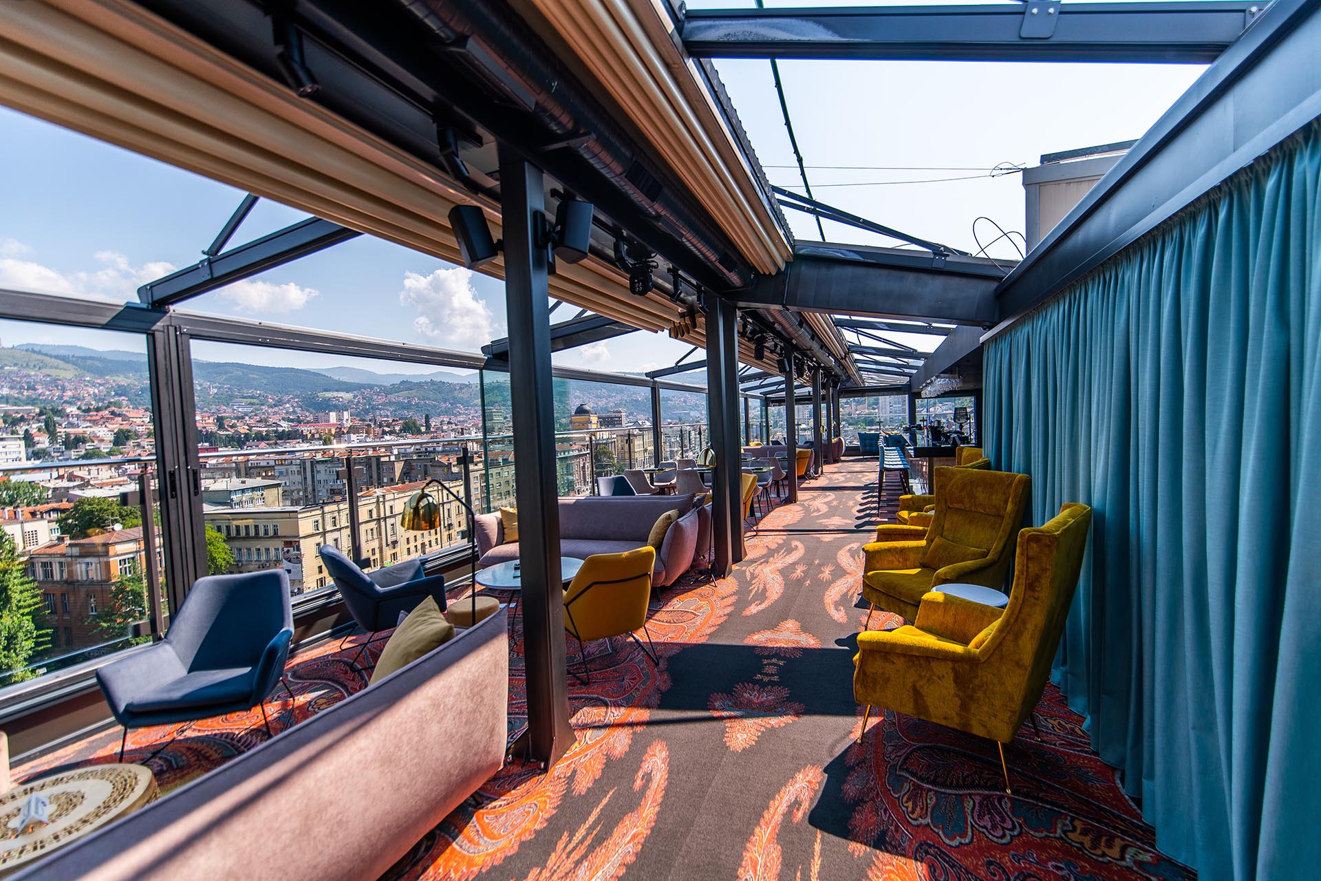 892-s-one-sky-lounge-9-1588769501.jpg