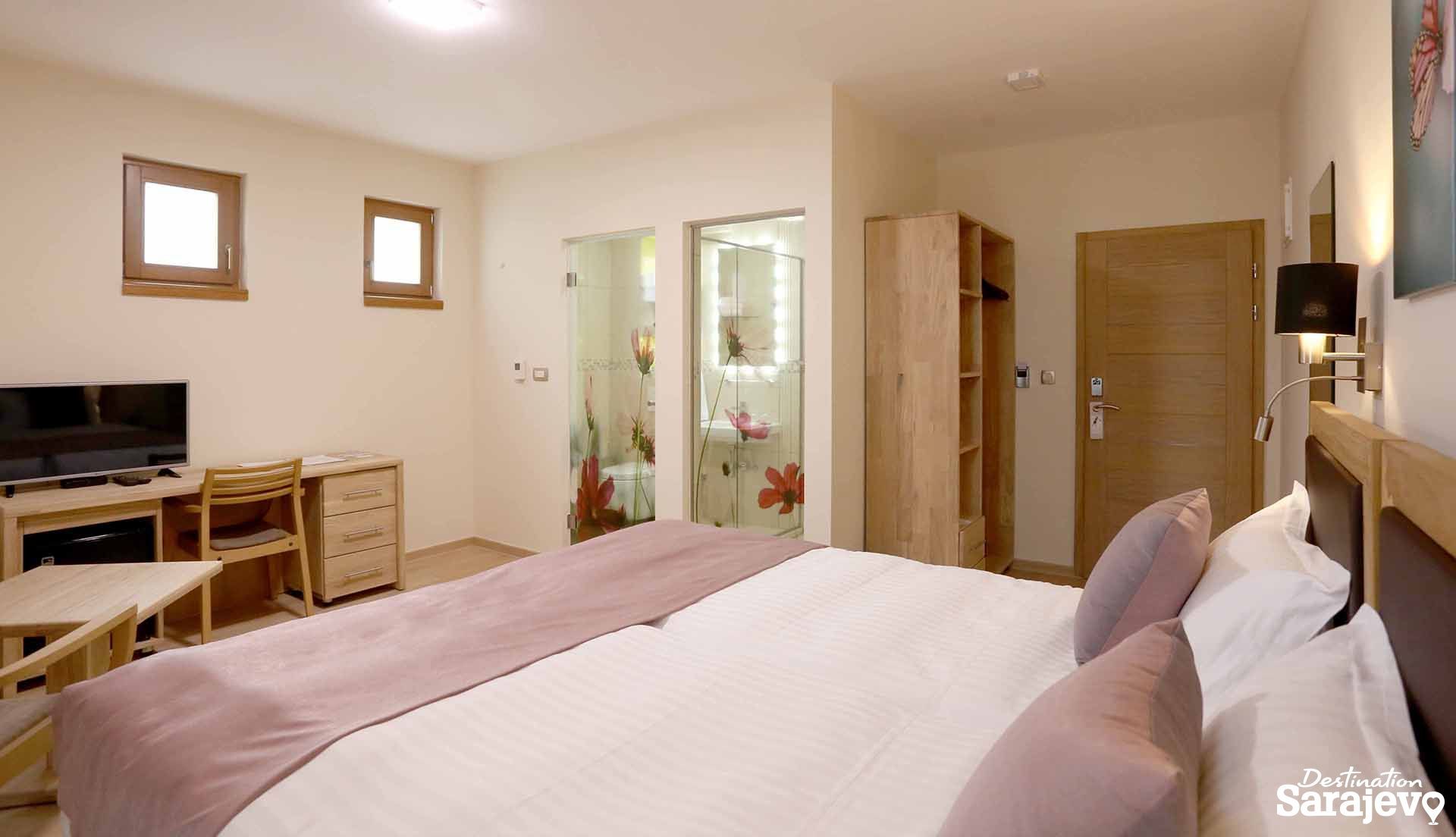 971-hotelaziza-20-1589747242.jpg