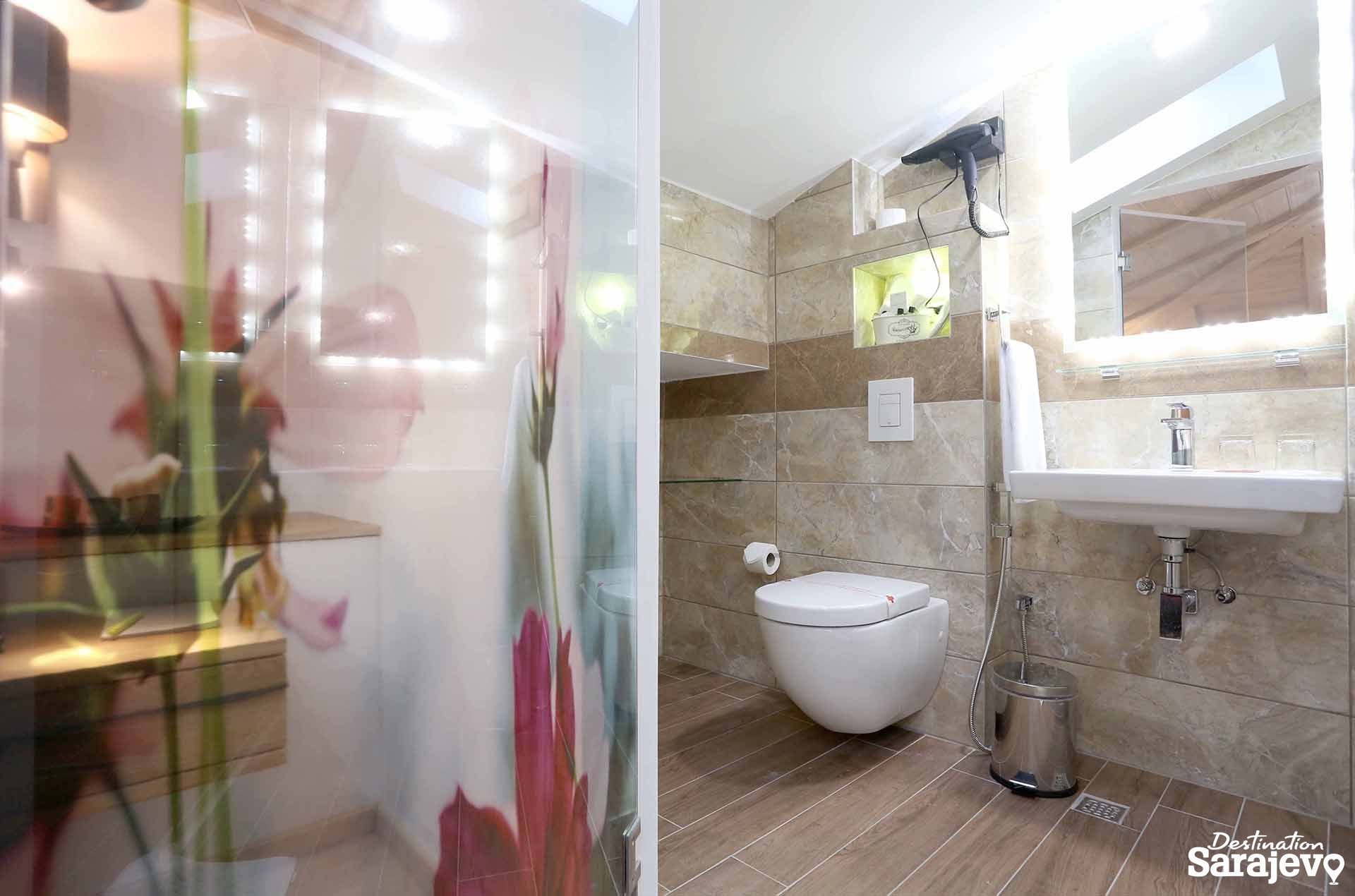 971-hotelaziza-4-1589747235.jpg