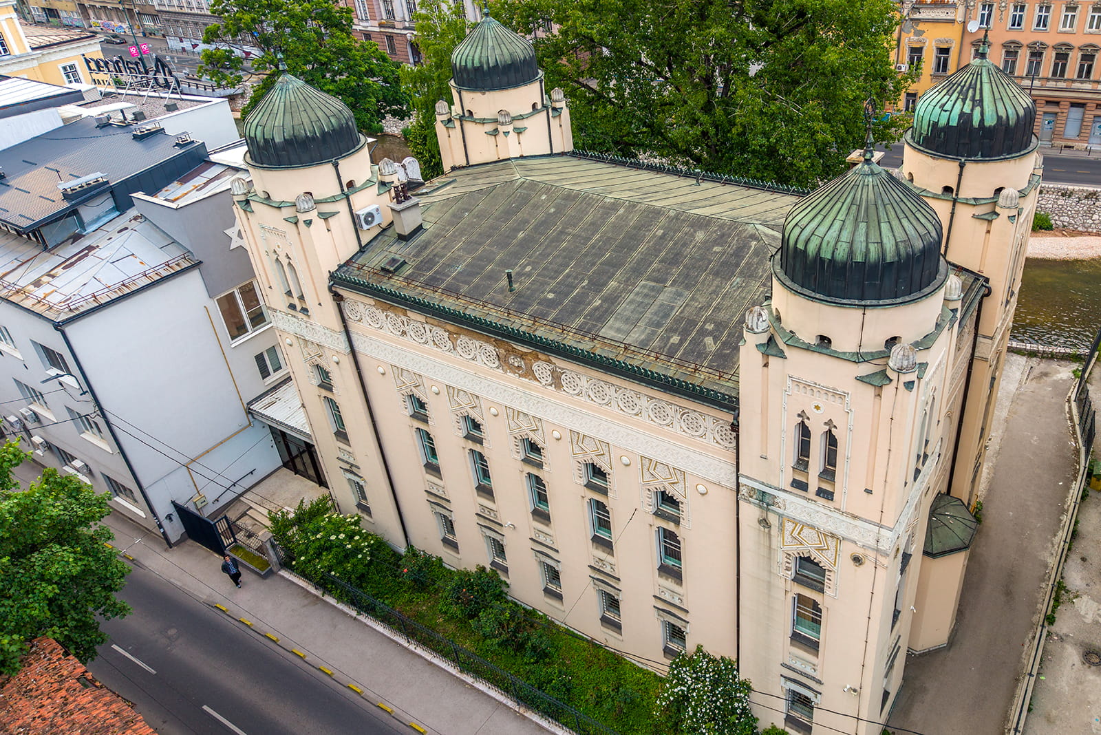 ashkenazi-synagogue-1782641101.jpg