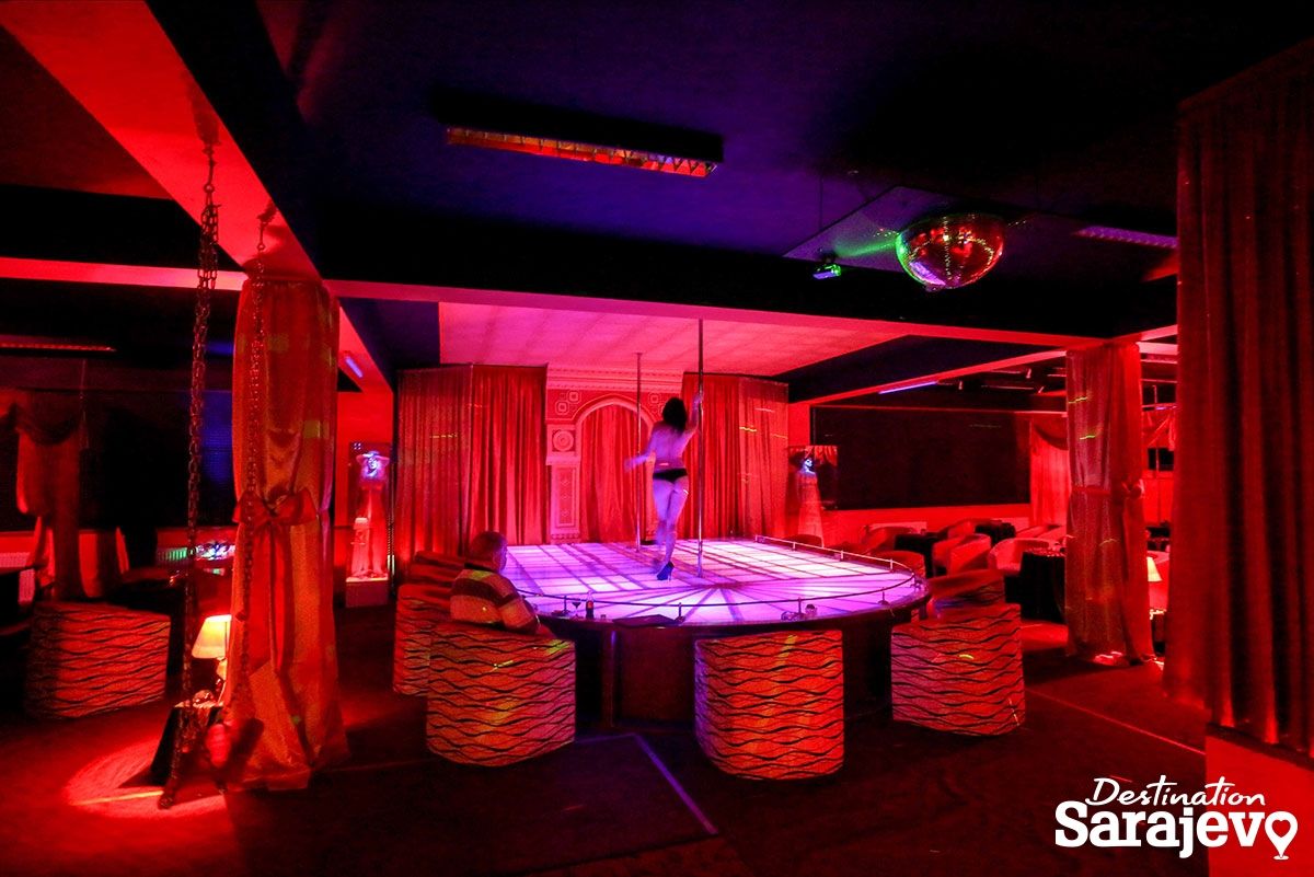 Cabaret Gentlemen's Cristal Club