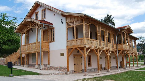 cekovic-house-1429009556.jpg