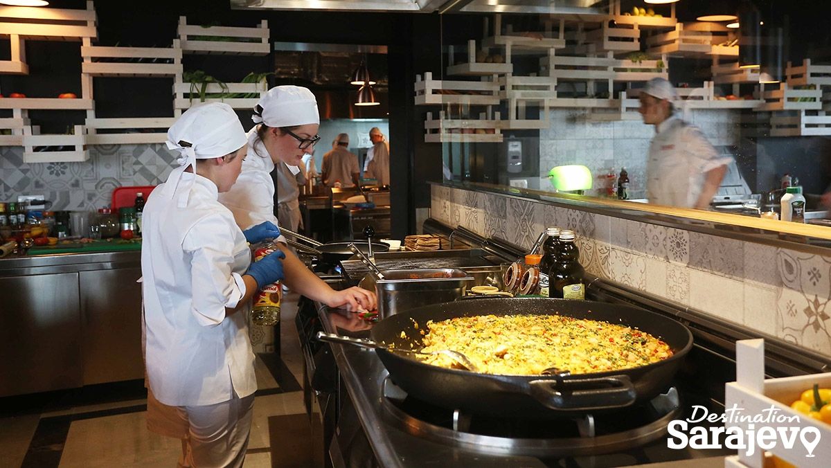 306-food-market-05-1451955328.jpg