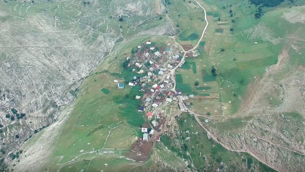 lukomir-the-last-bosnian-village-1475230157.jpg