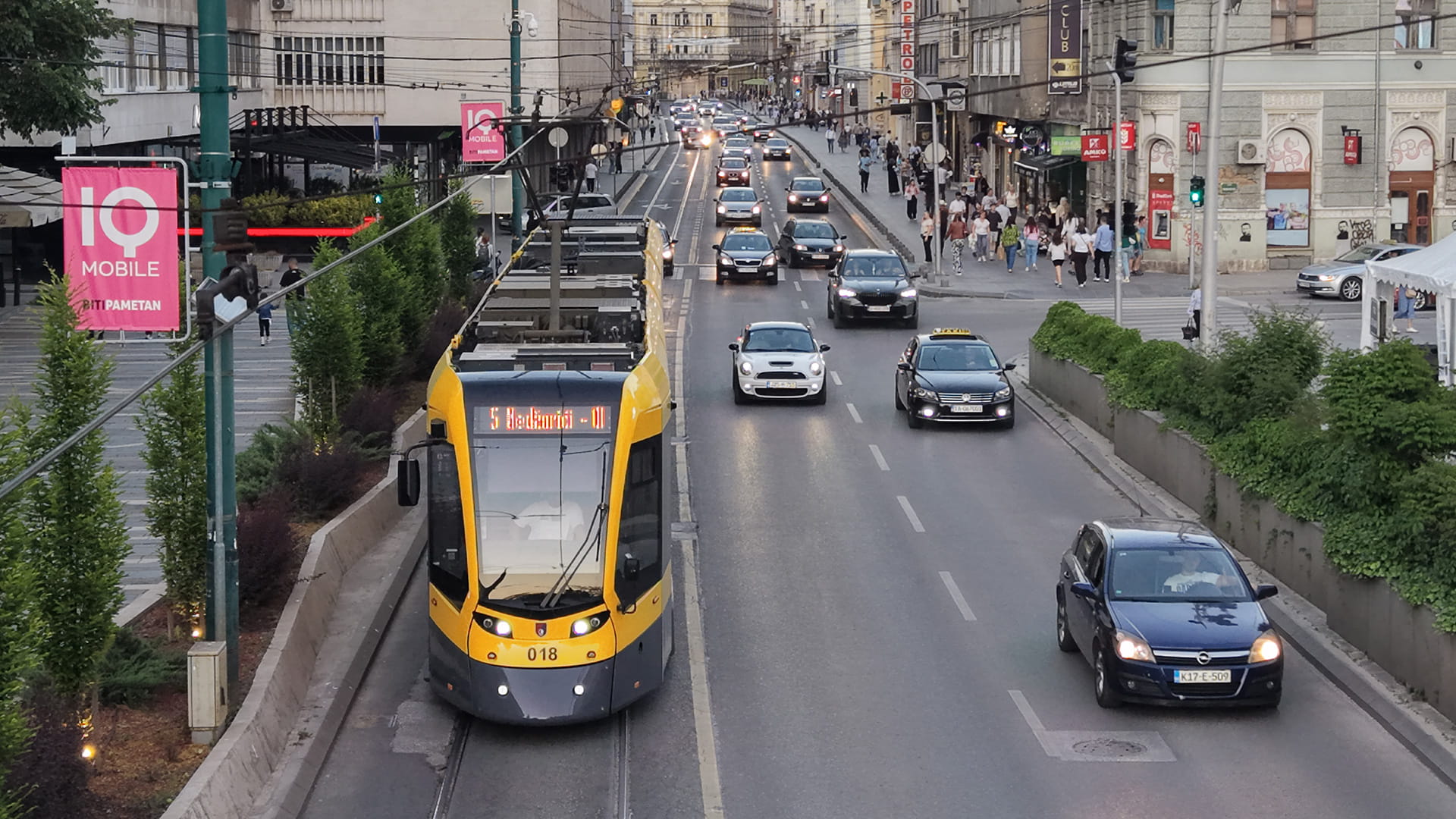 Make a loop on a Sarajevo tram
