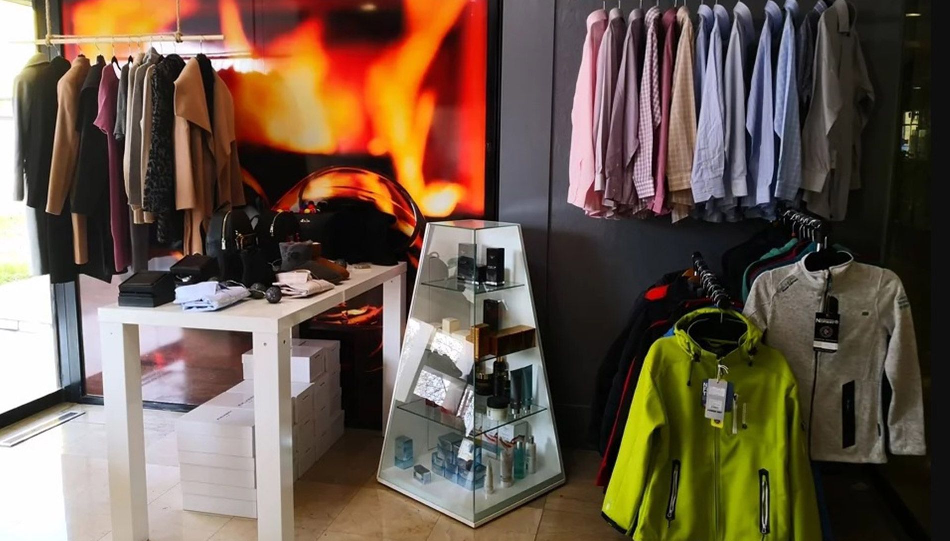 Masa VIP Holiday shop otvoren u hotelu Holiday