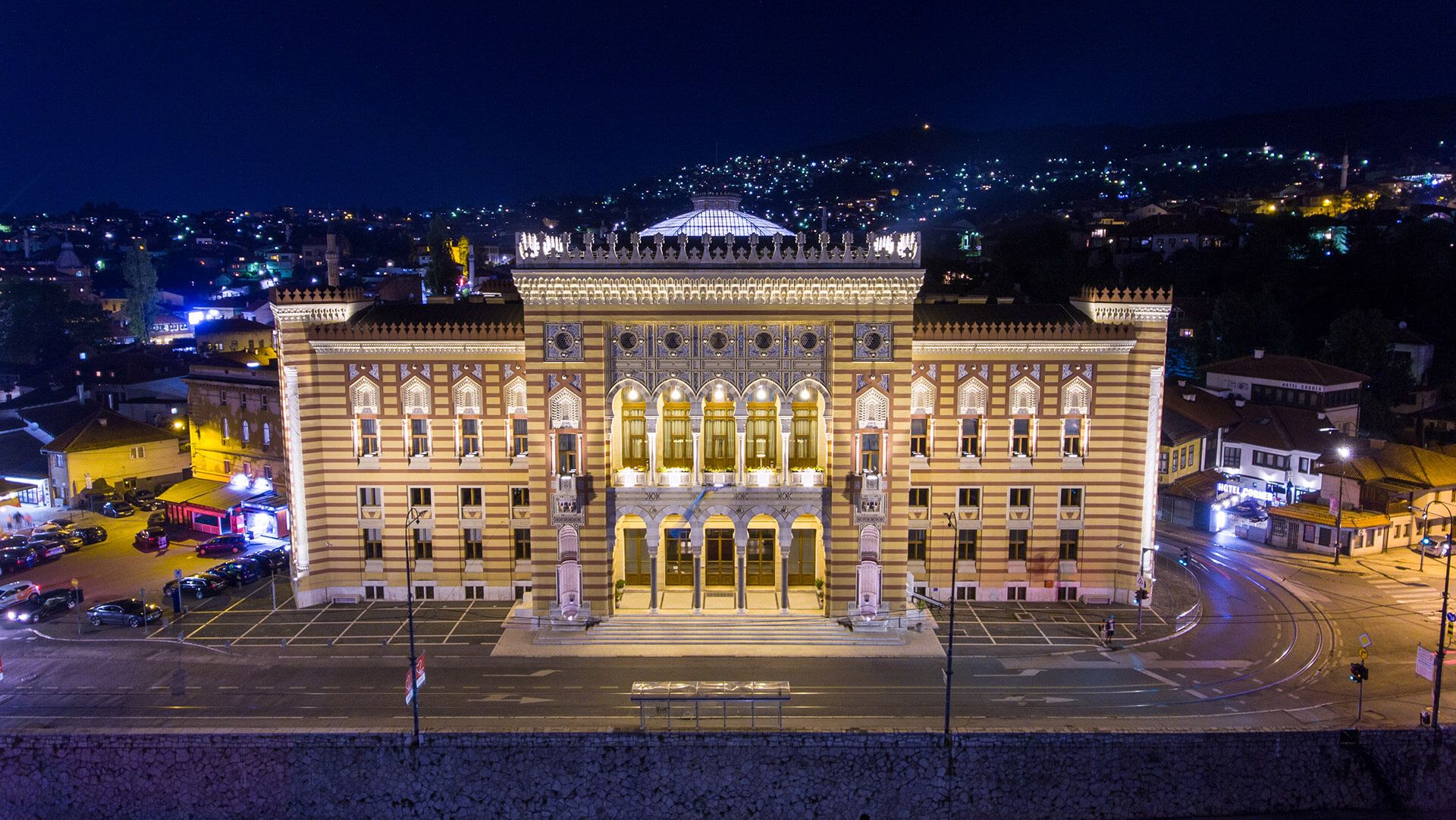 Vijećnica dobila novo osvjetljenje